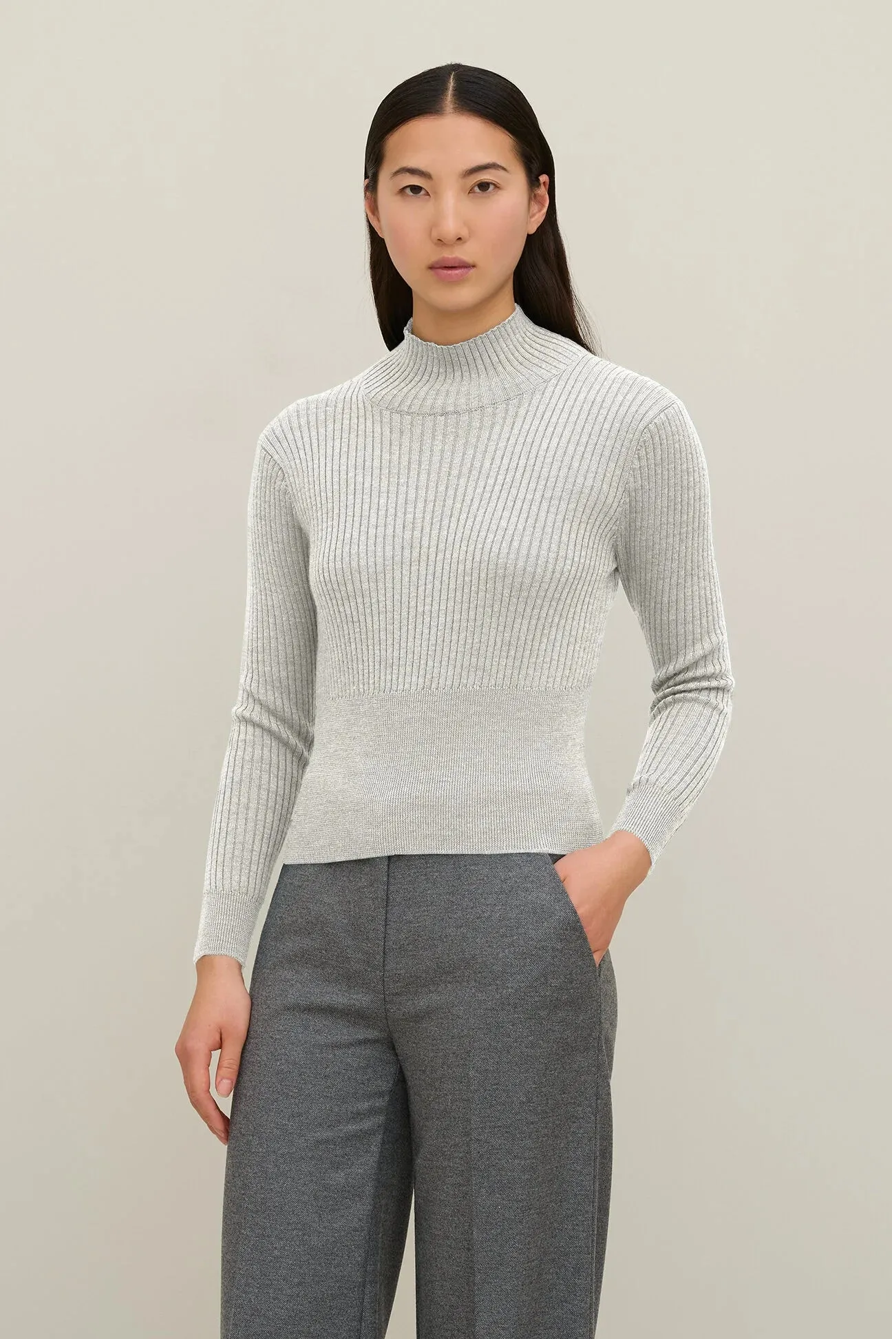 Maglia collo alto in lana merinos